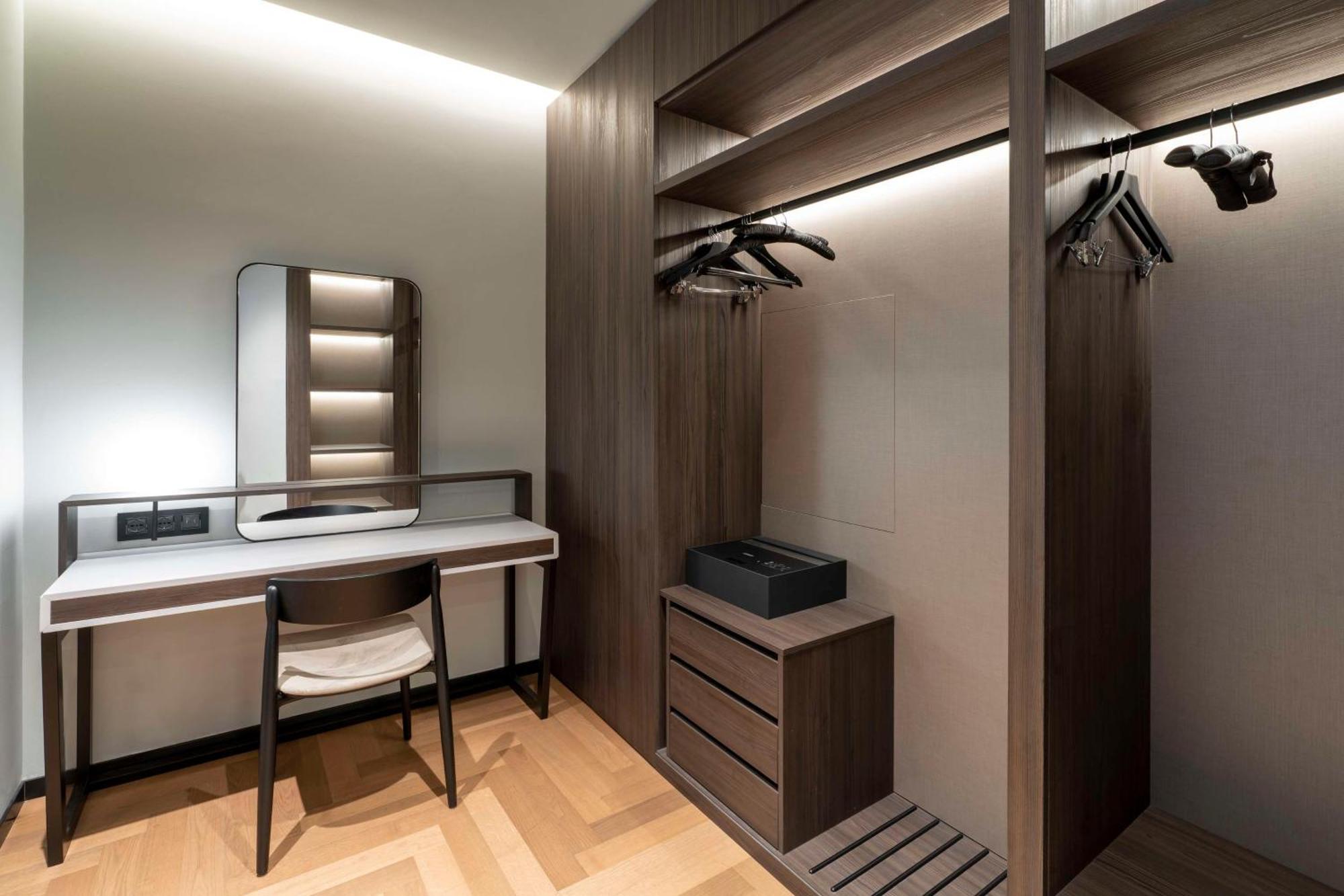 Radisson Collection Hotel, Palazzo Touring Club Hotel Milaan