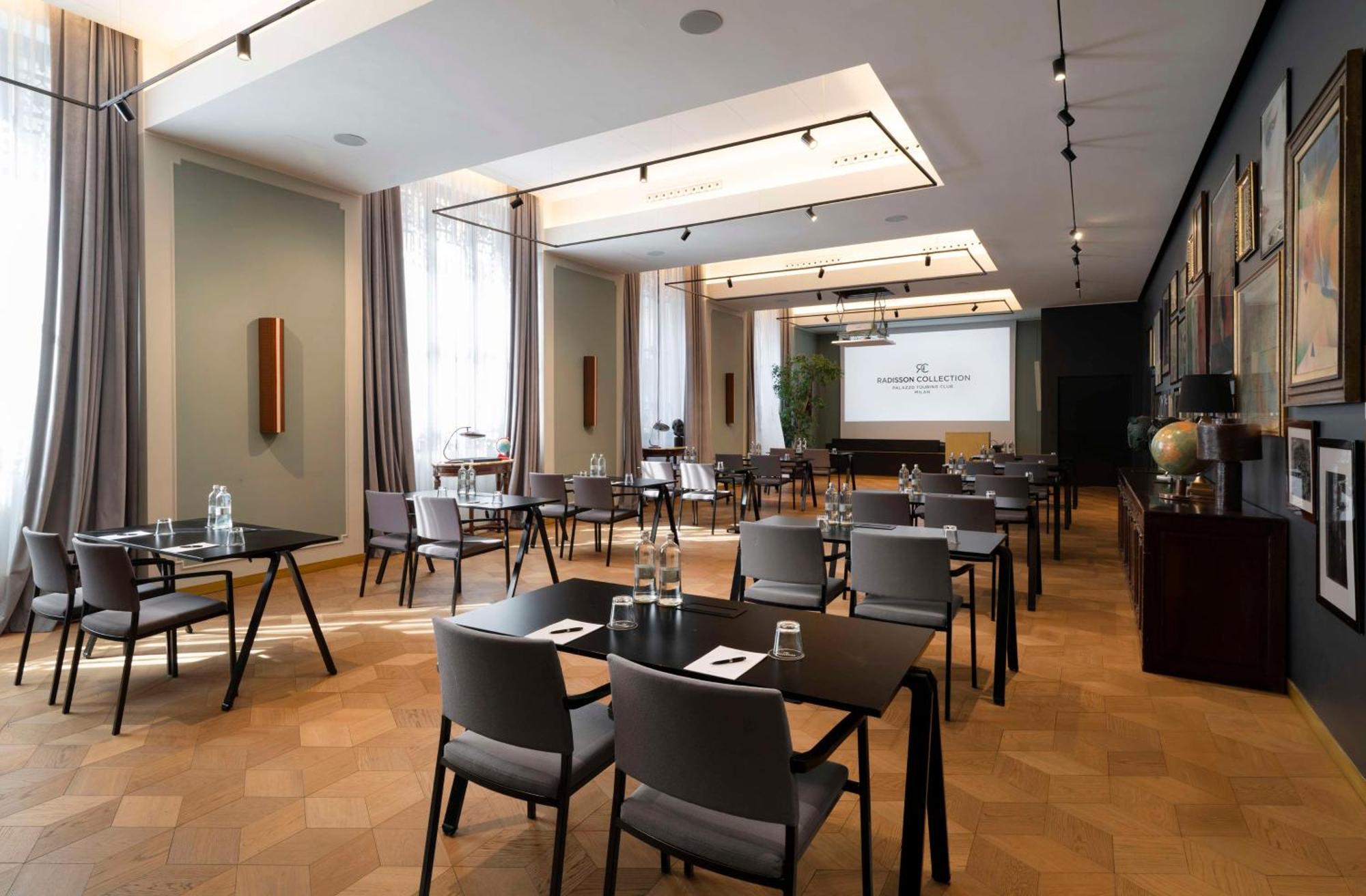 Radisson Collection Hotel, Palazzo Touring Club Hotel Milaan